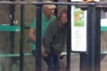 Casal filmado a fazer sexo em paragem de autocarro