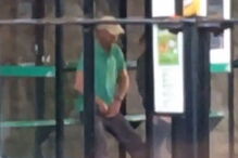 Casal filmado a fazer sexo em paragem de autocarro