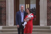 William e Kate à saída do hospital com o terceiro filho