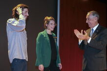 Marcelo condecora Luísa e Salvador Sobral pelo 