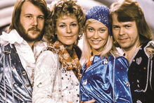 Benny Andersson, Anni-Frid Lyngstad, Agnetta Fältskog e Björn Ulvaeus, formam os Abba