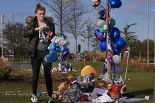 Britânicos homenageiam Alfie Evans à porta do hospital	