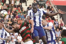 Marega marcou desta forma o golo que valeu os três pontos ao FC Porto no jogo de ontem, na Madeira 