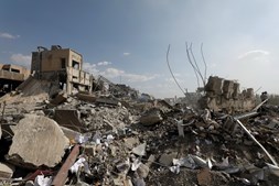 Destruição causada por ataques na Síria