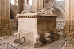 Túmulo conjugal de D. João I e D. Filipa de Lencastre no Mosteiro da Batalha