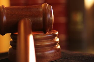 Tribunal 