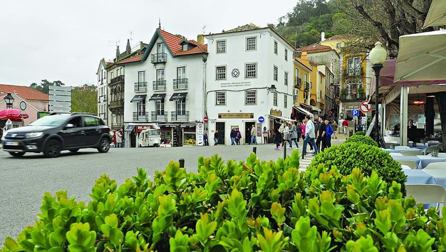 Câmara de Sintra justifica cobrança da taxa turística com os investimentos realizados e a realizar no centro histórico  