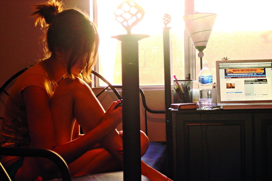 Menina de 13 anos manteve relações sexuais com um jovem de 22 na casa onde vivia, em Santa Maria da Feira