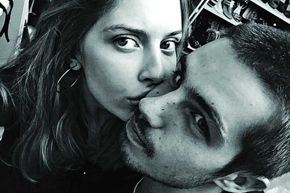 Sara Carreira partilhou a primeira fotografia ao lado de João Direitinho 