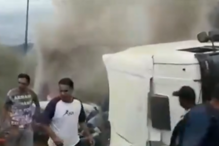 Brasil, São Paulo, Crianças, carro, veículo, combustível