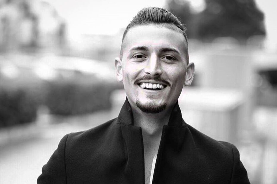 Jogador de futebol italiano torna-se estrela porno