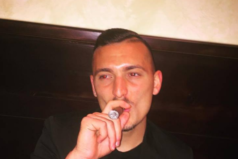 Jogador de futebol italiano torna-se estrela porno