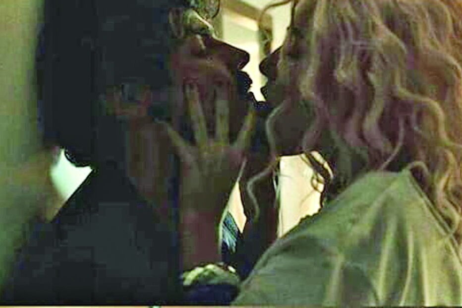 Lourenço e Kelly em cenas quentes no cinema