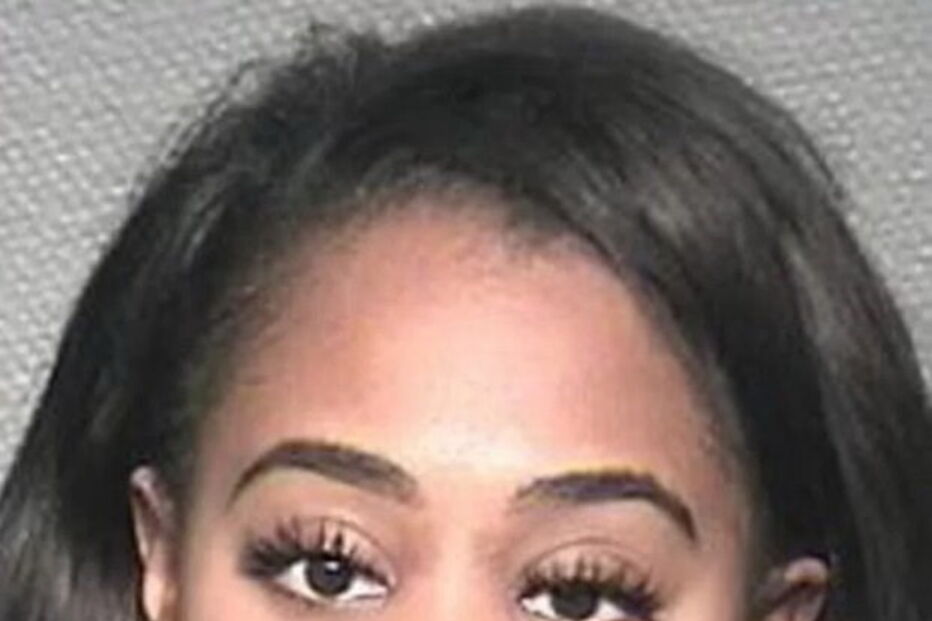 Cassandra atingiu Devyn durante transmissão em direto no Facebook