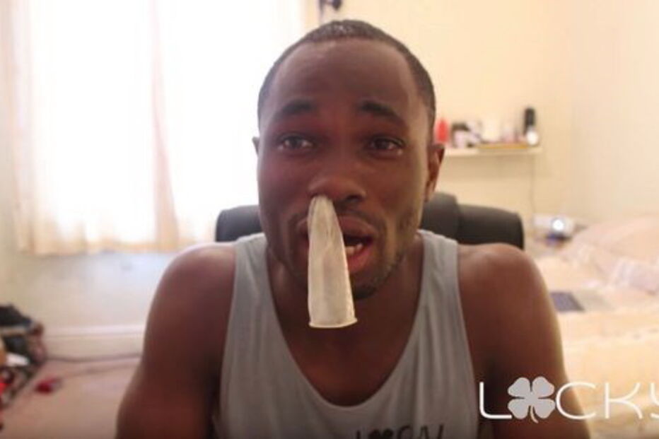 Jovens inalam preservativos no novo ‘desafio’ na Internet