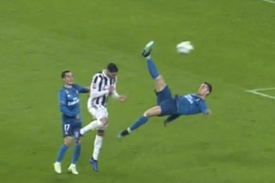 Ronaldo marca de bicicleta à Juventus