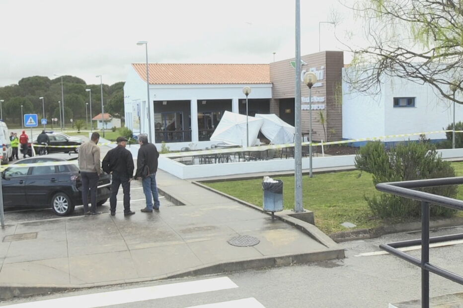 Homem, de 52 anos, morto à facada em estação de serviço de Évora