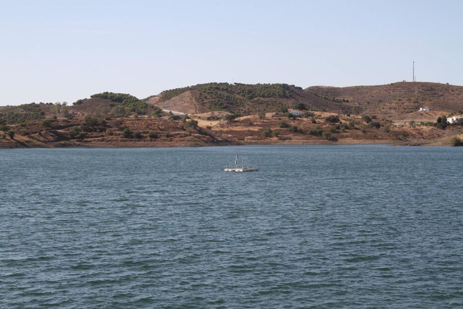 Oposição propôs criação da praia a jusante da barragem de Odeleite, local que autarca considera impraticável