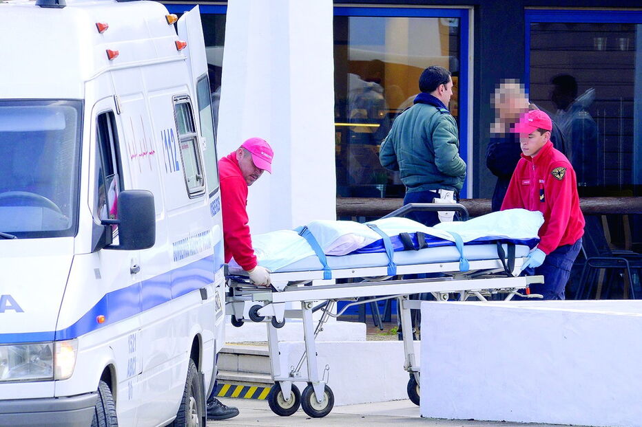 Bombeiros removeram corpo da vítima 