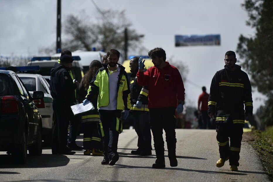 Explosão de foguetes mata e faz 30 feridos