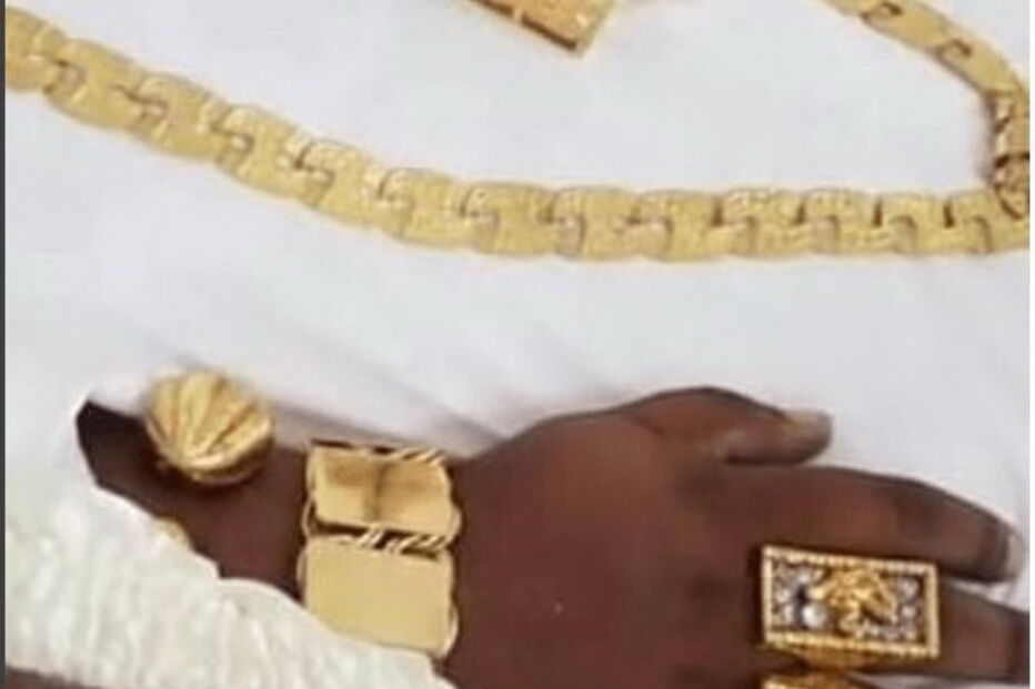 Milionário assassinado regado com champanhe no velório