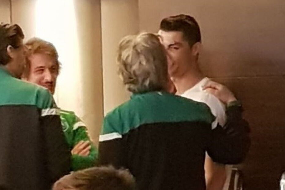 Ronaldo visita jogadores do Sporting em Madrid