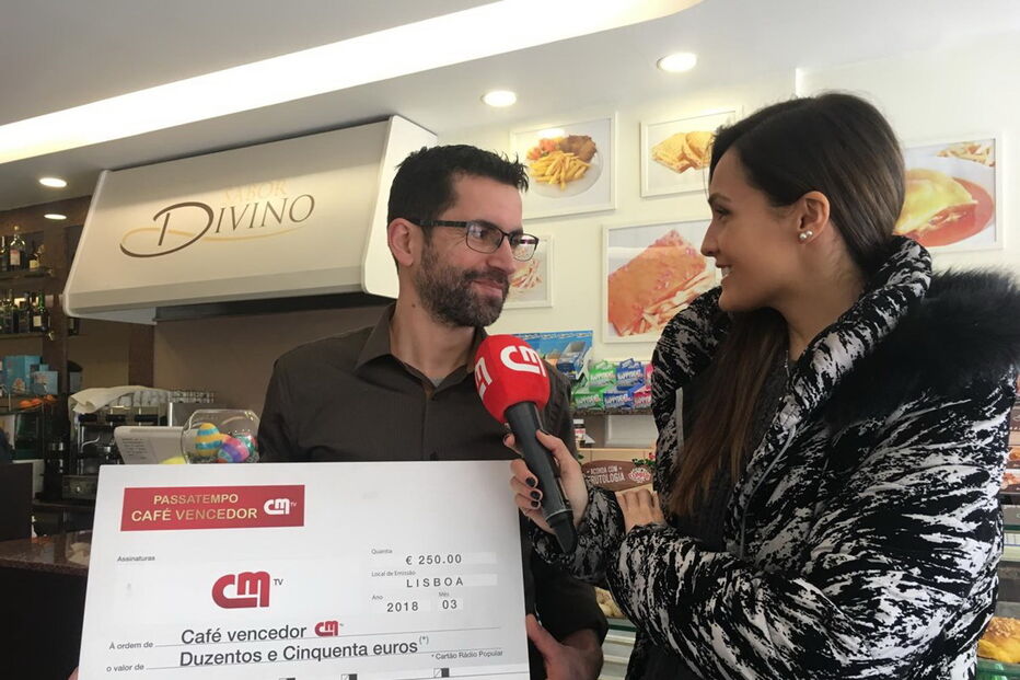 Vítor Mendes mostrou-se muito feliz com o prémio de 250 € que recebeu do passatempo ‘Café Vencedor’. O espaço Sabor Divino fica em Guimarães