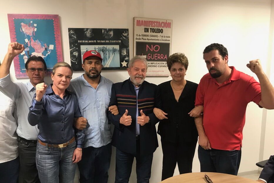 Lula com Dilma Roussef e dirigentes do Sindicato dos Metalúrgicos