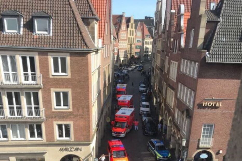  Carrinha investe contra multidão e faz vários mortos e dezenas de feridos na Alemanha