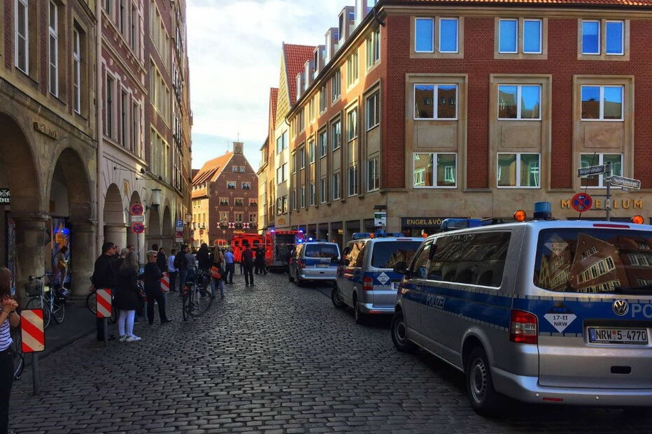 Carrinha investe contra multidão e faz vários mortos e dezenas de feridos na Alemanha