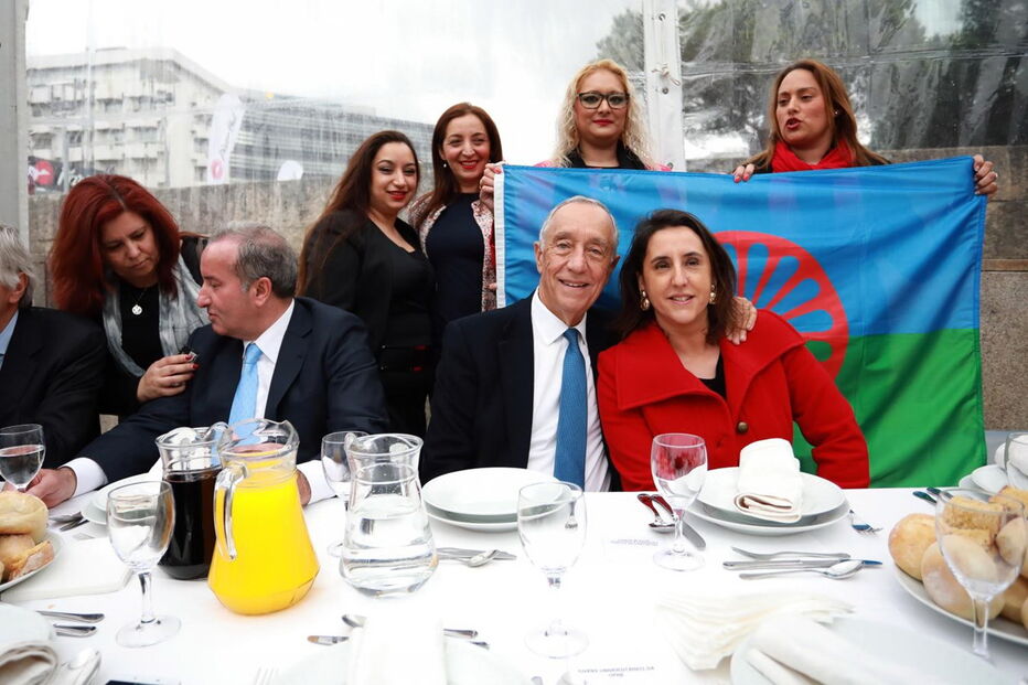 Presidente esteve a participar em celebrações do Dia Internacional da Comunidade Cigana