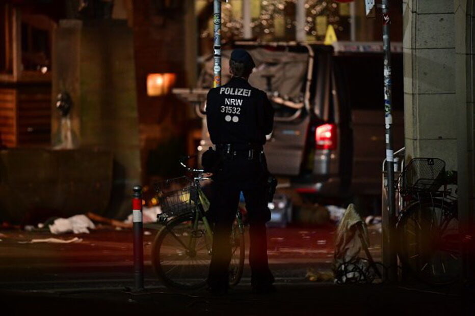 Carrinha investiu contra multidão e matou duas pessoa na Alemanha