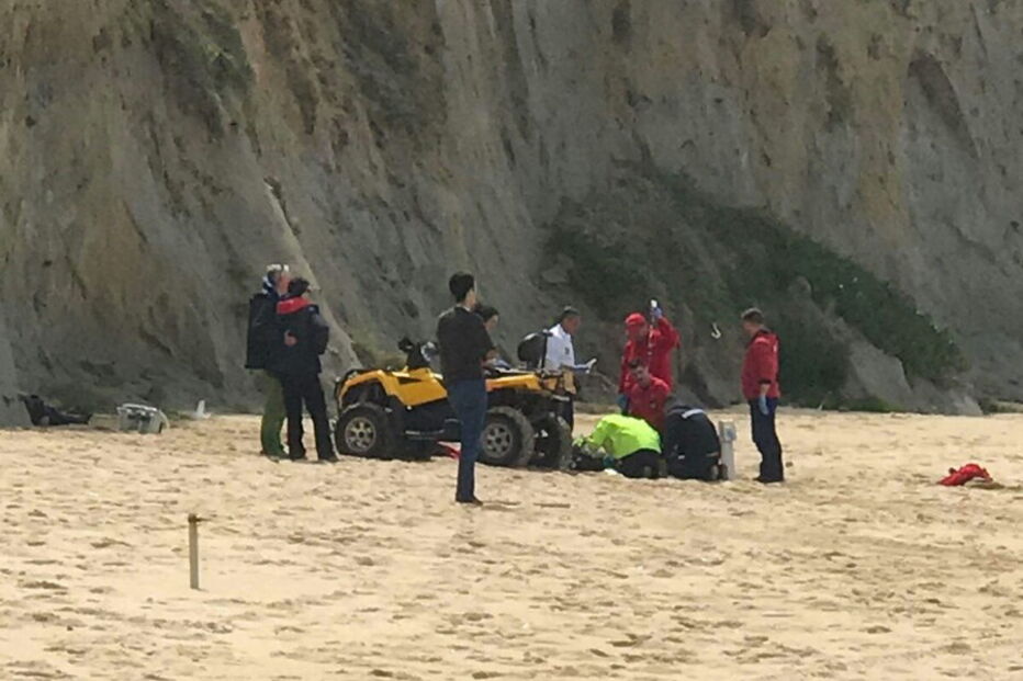 Praticante de parapente desaparecido na Praia do Meco 