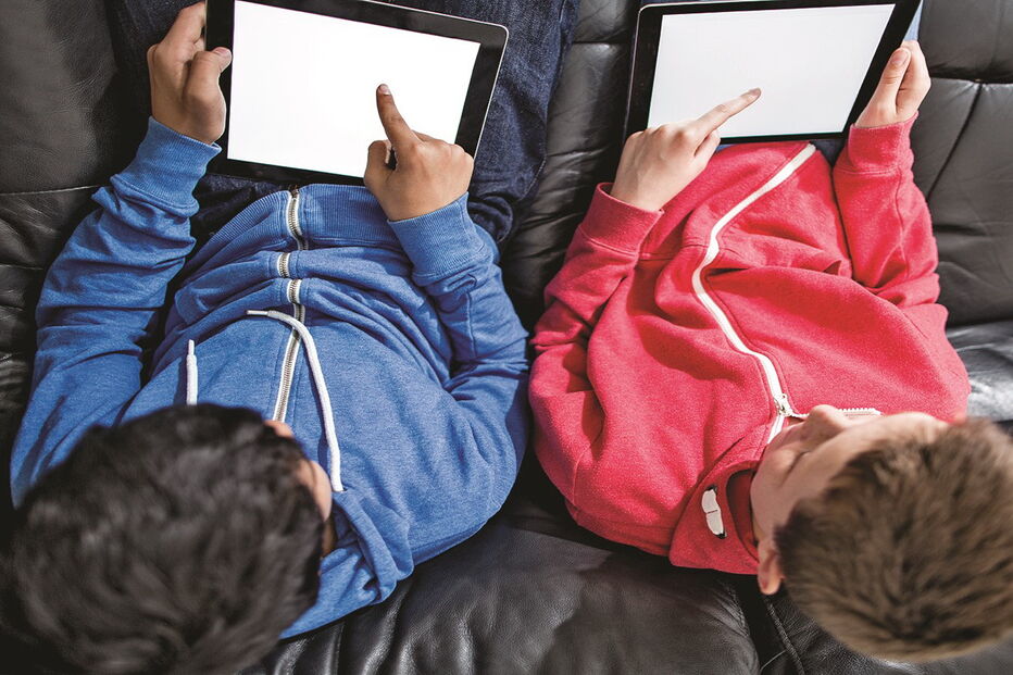 YouTube guarda dados dos menores: a sua localização, o equipamento que estão a utilizar e os contactos telefónicos