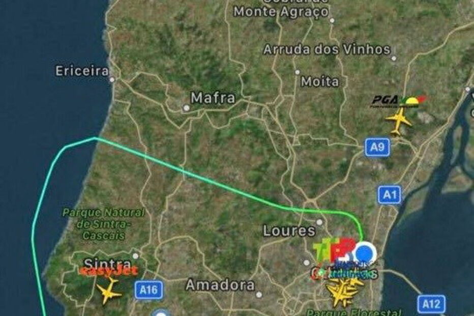 Aeronave da Azores Airlines foi atingida quando descolava rumo à Terceira