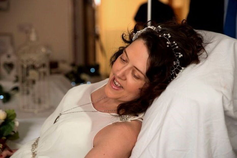 Mulher com cancro terminal dá à luz bebé prematura e morre dias depois