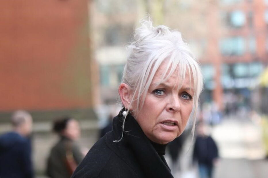 Professora de 53 anos realizava fantasias sexuais com aluno menor