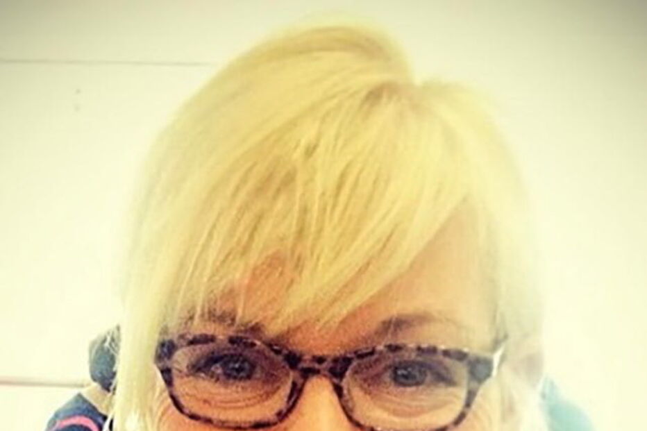 Professora de 53 anos realizava fantasias sexuais com aluno menor