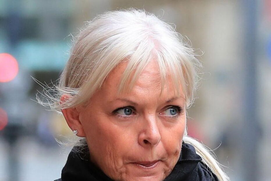 Professora de 53 anos realizava fantasias sexuais com aluno menor