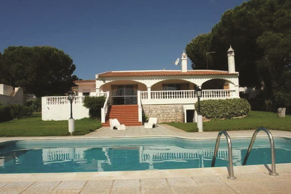 Moradia em Olhos de Água