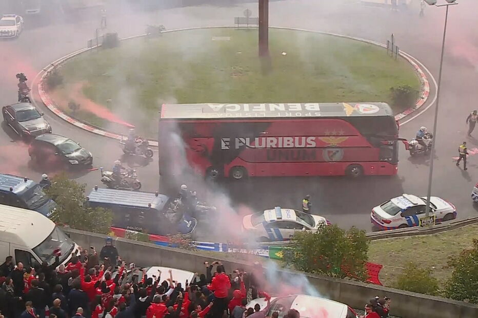 Chegada do autocarro do Benfica à Luz 