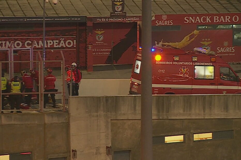 Batalha campal fere seis polícias na Luz