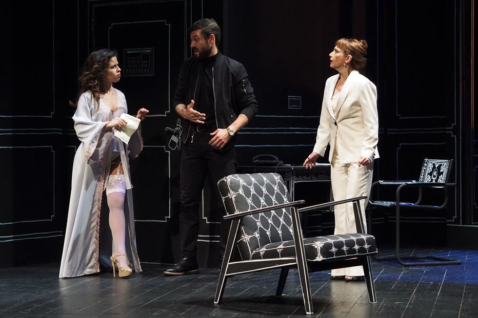 Sissi Martins, Manuela Couto e Jorge Corrula integram o elenco desta peça, em cena no Auditório dos Oceanos 