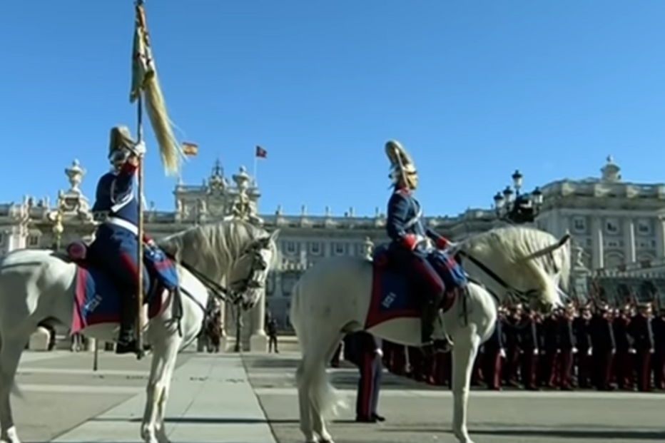 Espanha com imponente desfile militar durante visita de Marcelo