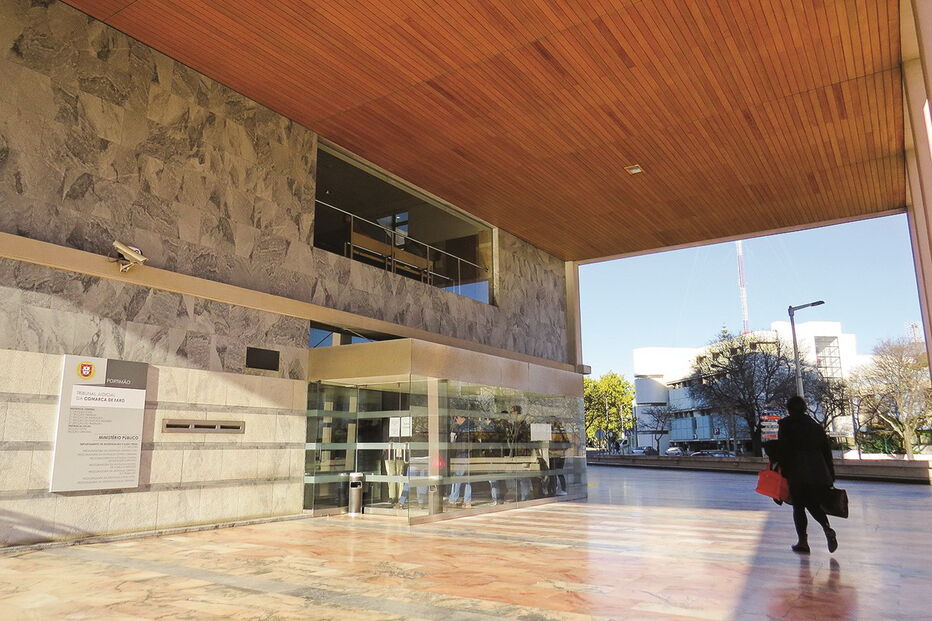 Suspeito, de 32 anos, foi ontem presente ao Tribunal de Portimão para primeiro interrogatório judicial