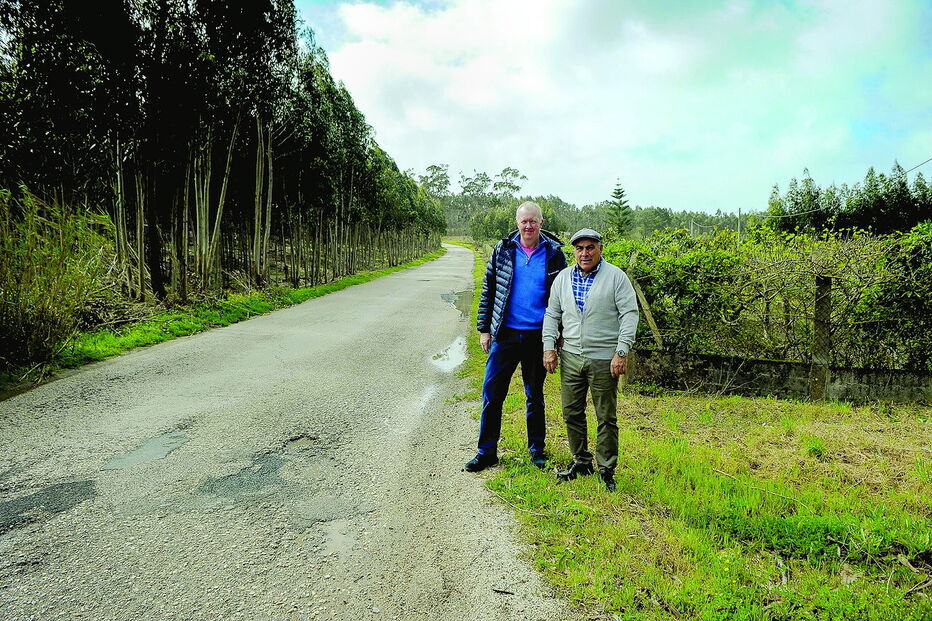 Alan Westhead e Joe Boia, dois residentes estrangeiros da Praia d’El Rey e membros da associação de proprietários 