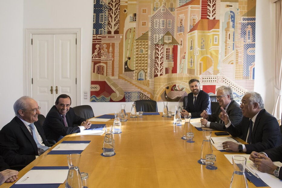 O primeiro ministro e o presidente do PSD reunidos