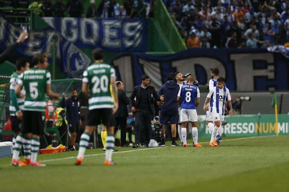  Jogadores em ação no Sporting -FC Porto da Taça de Portugal