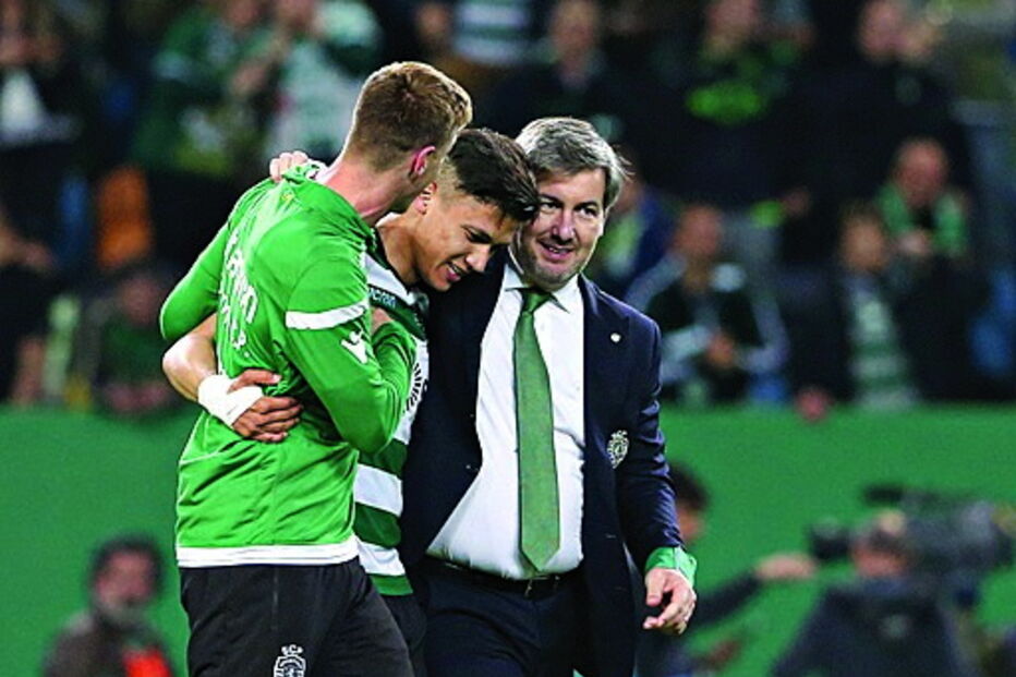 Bruno de Carvalho no banco do Sporting na receção ao FC Porto