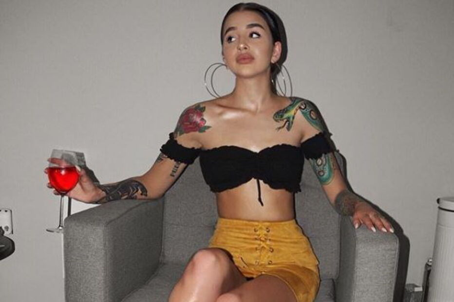 Kayla mostrava uma vida de luxos